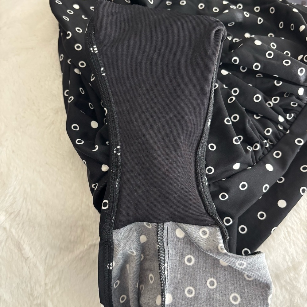 Miraclesuit One Piece Swimsuit Size 18 Black White Polka Dots Side Ruching - Picture 7 of 10